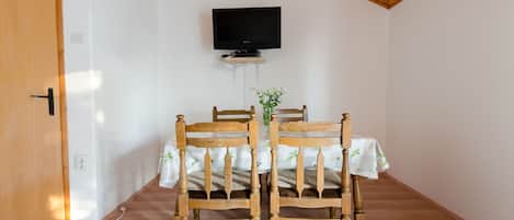 تناول الطعام