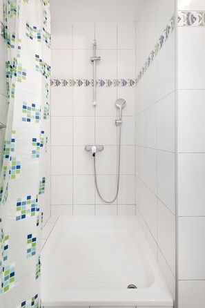 Apartment (A1) | Bathroom | Shower