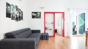 Apartment (A2) | Living room