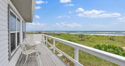 Coquina Village with Courtyard & Beach Access