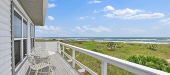 Coquina Village with Courtyard & Beach Access