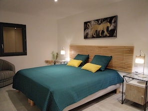 8 室のベッドルーム、WiFi