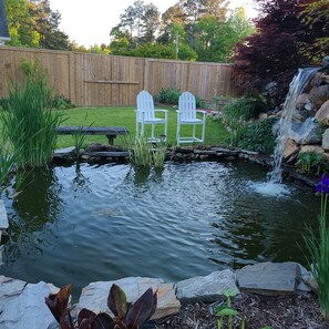 Property grounds - Water Feature Cottage (Raleigh)
