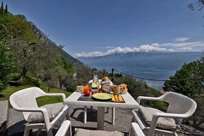 Balcony - Gargnà - Rebomaholidays (Gargnano)
