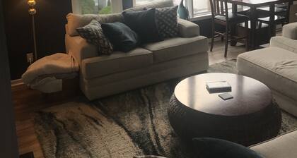 Waterfront home;heated pool & spa: walk to public beach; food, bars, live music!