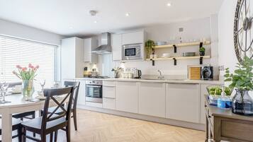 Lavavajillas, silla alta para bebés