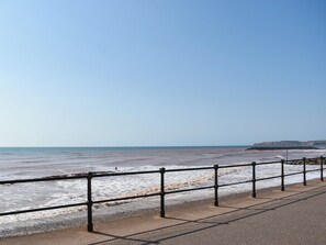 Beach - 4 bedroom accommodation in Sidmouth (Sidmouth)
