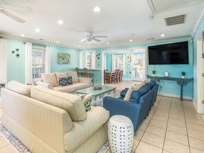 Smart TV, table football, ping pong, offices - Maison de Marie | Private Pool, Sunset Views! (Tybee Island)