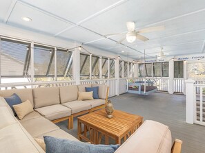 Smart TV, table football, ping pong, offices - Maison de Marie | Private Pool, Sunset Views! (Tybee Island)