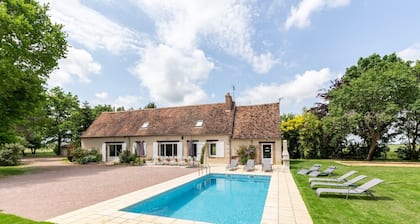 So Villa RamÚnerie (45) - Piscine chauffée - Basket - 1h30 Paris - 26p.