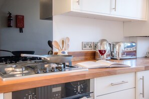 Cottage (3 Bedrooms) | Cuisine privée