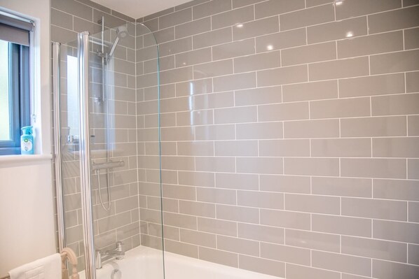 Cottage (3 Bedrooms) | Bathroom - 3 Oaks Court, Thorpeness (Leiston)