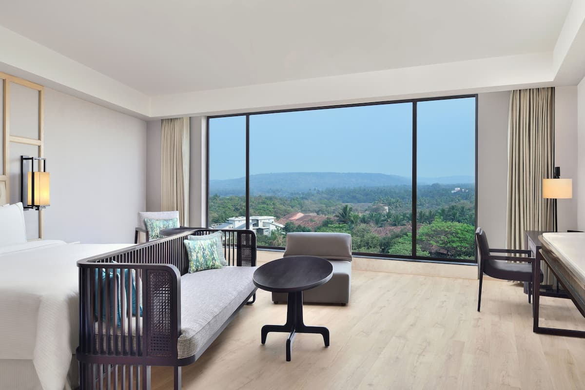 family studio, 1 king bed, courtyard view | 1 bedroom, premium bedding, down duvets, memory-foam beds