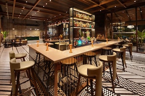 Lobby lounge