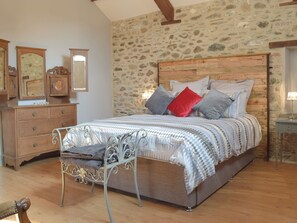 2 quartos, Wi-Fi de cortesia, roupa de cama