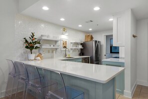 Frigorifero, microonde, forno, lavastoviglie