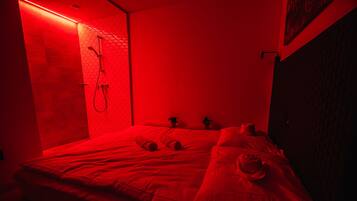 Double Room (Deluxe Double Room) | 25 bedrooms, individually decorated, individually furnished