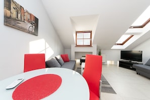 Apartemen Eksklusif | 1 kamar tidur, tirai kedap cahaya, dan setrika/meja setrika