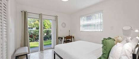 2 Schlafzimmer, Schreibtisch, laptopgeeigneter Arbeitsplatz