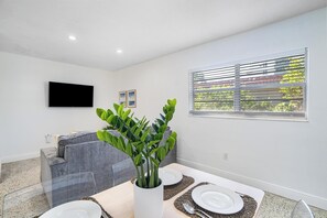 Interior - GROVE27-4 | tranquility near chic neighborhood (Miami)