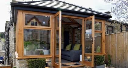 2 bedroom accommodation in Addingham, near Ilkley