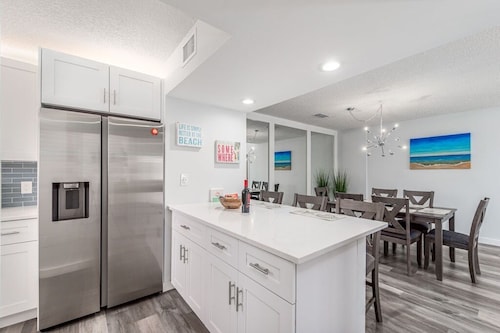 Close to everything in Jupiter! - 3Bed/3Bath -  Ocean Walk Paradise by JupRent