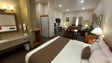 Desk, free WiFi, bed sheets