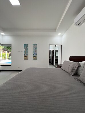 4 bedrooms, iron/ironing board, free WiFi, bed sheets