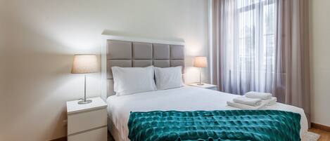 2 slaapkamers, een bureau, gratis internet, beddengoed