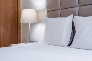 2 chambres, bureau, Internet gratuit, draps fournis