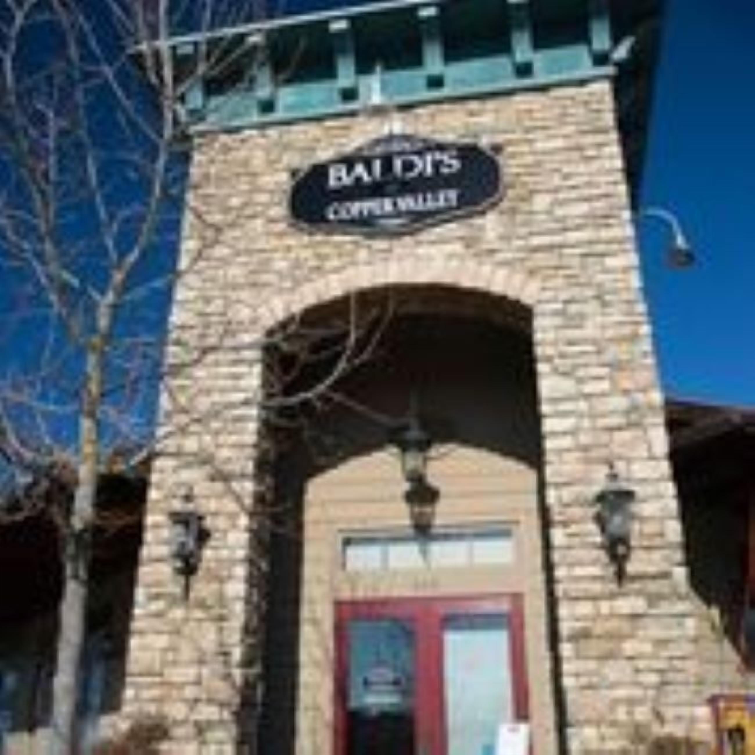 3 restaurants, breakfast served