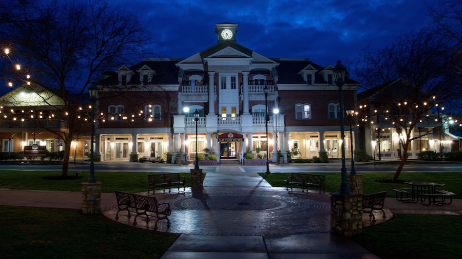 Gateway Hotel, Trademark Collection by Wyndham