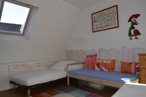 2 bedrooms, desk, iron/ironing board, travel crib