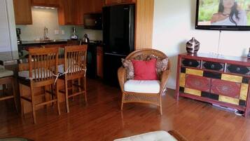 Smart TV, DVD player, books