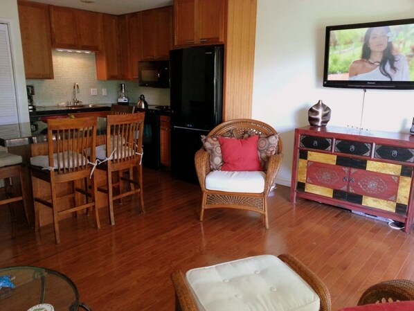 Smart-TV, DVD-Player, Bücher