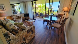 Smart TV, books - Wonderful Private Ocean View! Pool and Spa (Lahaina)