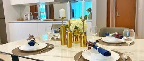 تناول الطعام