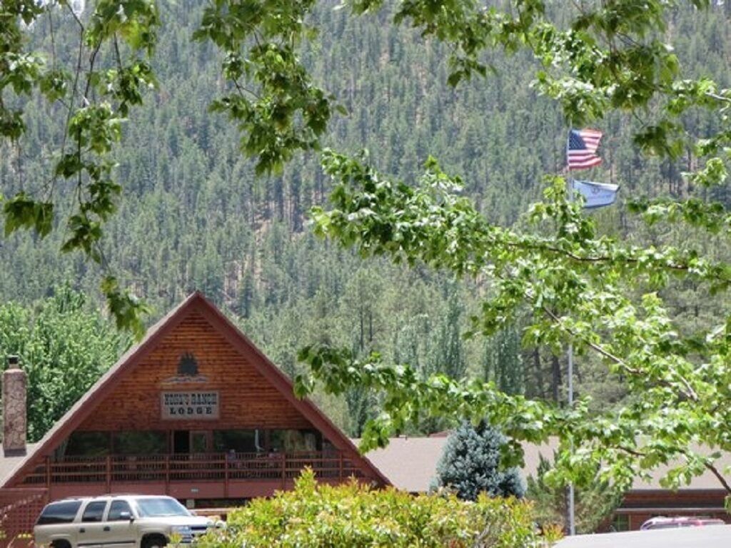 Dinner at Zane Grey BBQ & Pizza is an easy walk! The BEST pizza and BBQ!