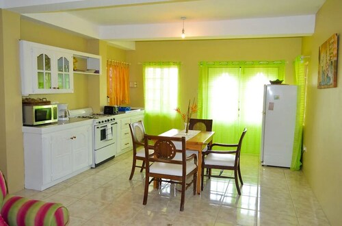 Paradise View Apartment