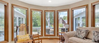 Houghton Lake Getaway w/ Pontoon