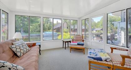 Houghton Lake Getaway w/ Pontoon