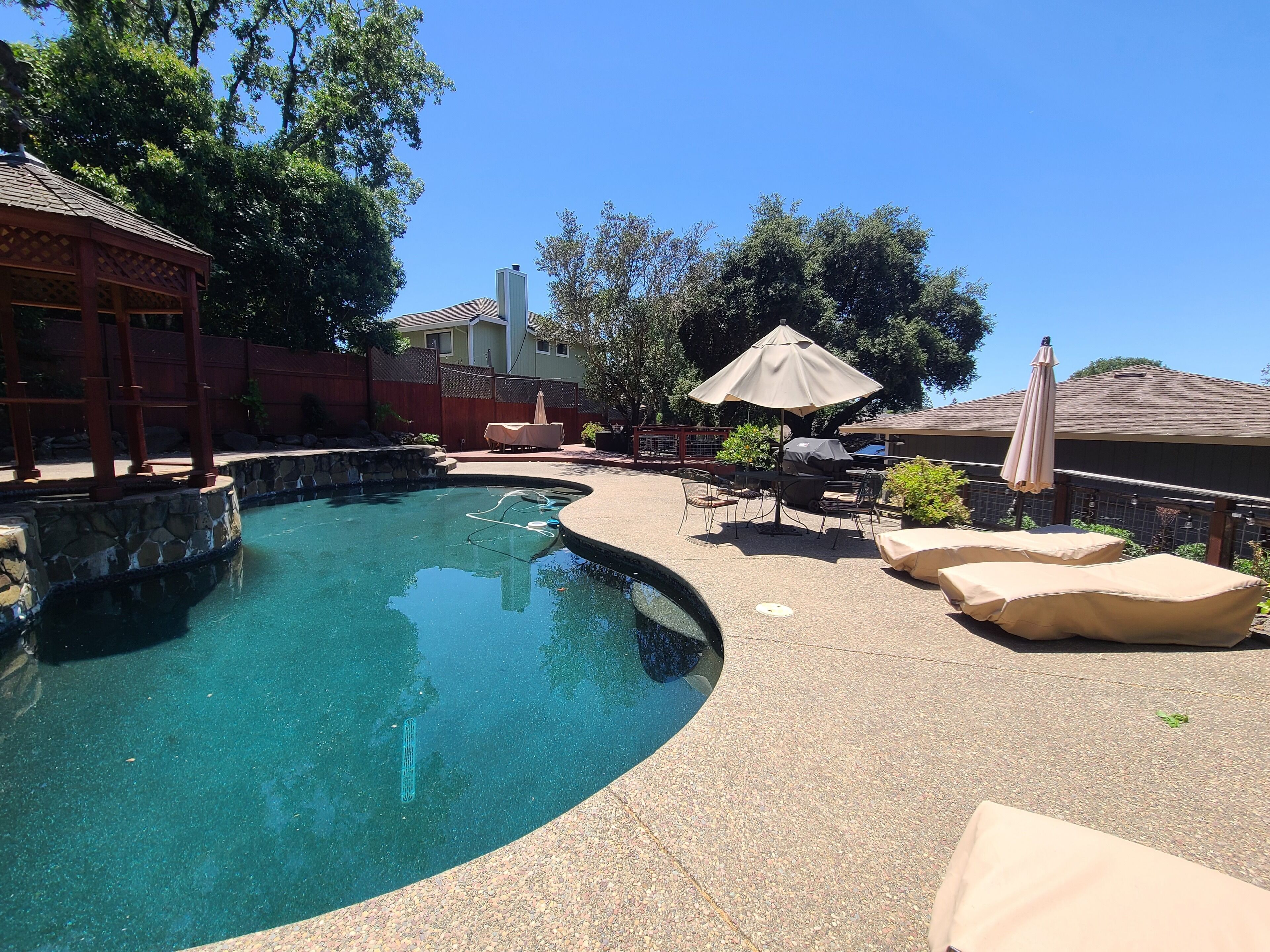 Private Pool & Spa, Billiards, Piano, 5k Acres of Hiking/ Biking, Huge Backyard!