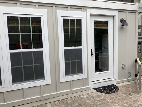 Beach Walk Bungalow 1Bedroom 1Bath, 4 blocks to the beach!! Private Courtyard