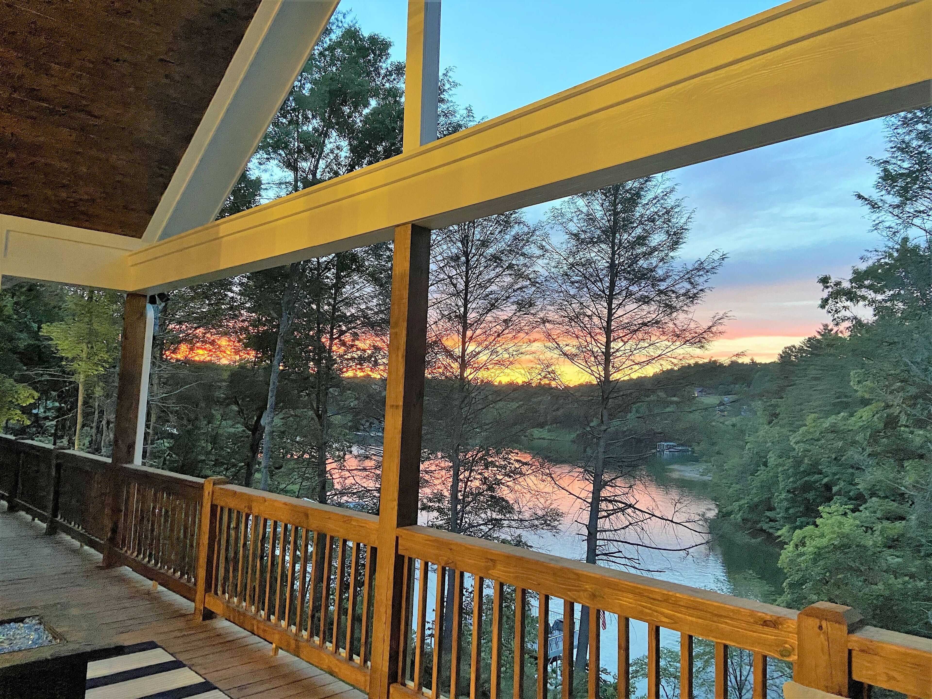 NEW BUILD+NEW RENTAL=Kingfisher Cove Lake House Blairsville, GA.