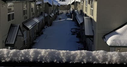 2 Bedroom Chalet between Canmore & Banff (sleeps 7 (up to 6 Adults and 1 Child))