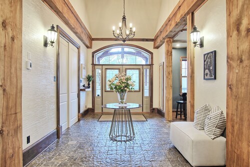 Mountain Cottage - Hot tub, Poker & Pool tables