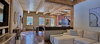 Mountain Cottage - Hot tub, Poker & Pool tables