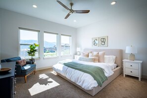 4 bedrooms, desk, iron/ironing board, travel crib