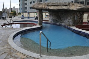 Outdoor pool - Golden Dolphin Supreme - Achei Férias (Caldas Novas)