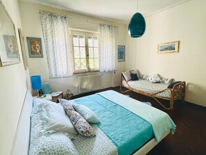 5 camere, ferro/asse da stiro, Wi-Fi gratuito, lenzuola